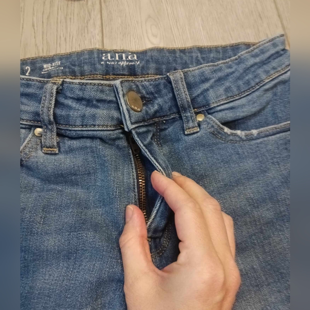 A.N.A. Mid Rise Skinny Jeans - Picture 4 of 4